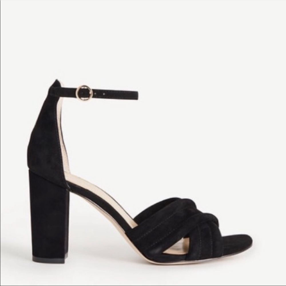 New with Box. Ann Taylor Gillian Suede Block Heel in Black Wmns Size 9